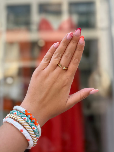 Bague Fine Dorée Ouverte – Double Cœur Strass