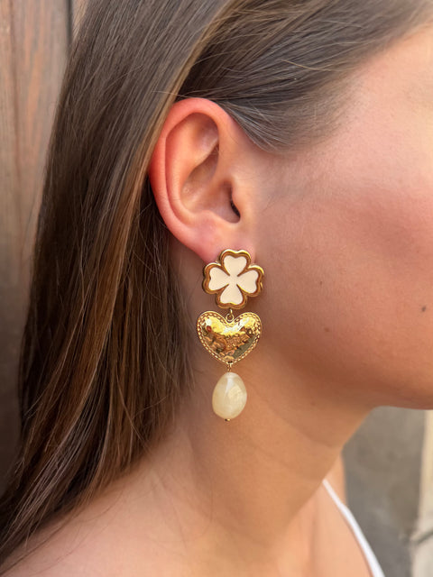 Boucles d'Oreilles Pendante Dorée – Trèfle, Cœur & Pierre Ivoire
