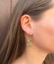 Boucles d'Oreilles Créole Dorée – Pendentif Croix & Perles