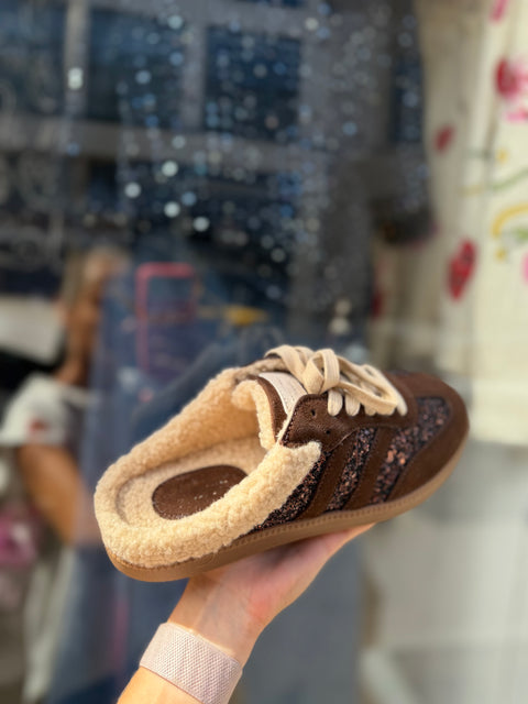 Baskets Mules Anna Marron