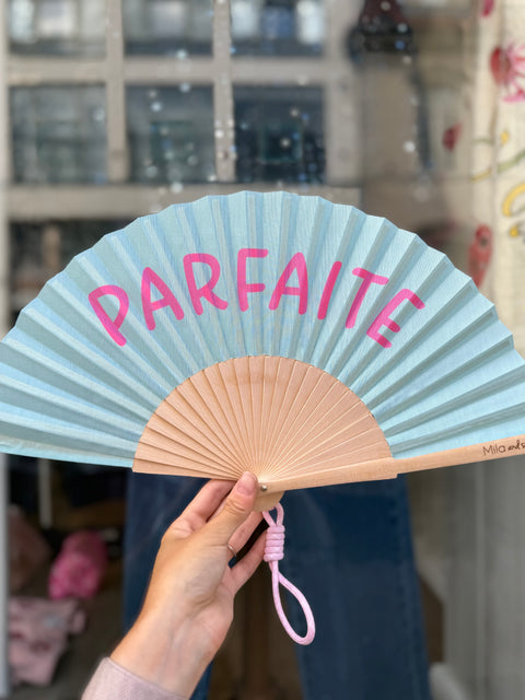 Éventail Bleu Ciel "Parfaite"